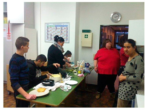 Waffeln backen schafft Gemeinschaftsgefühl