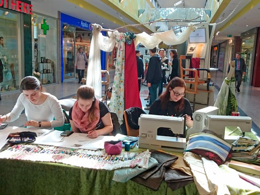 Raumausstatter im DEZ Einkaufszentrum