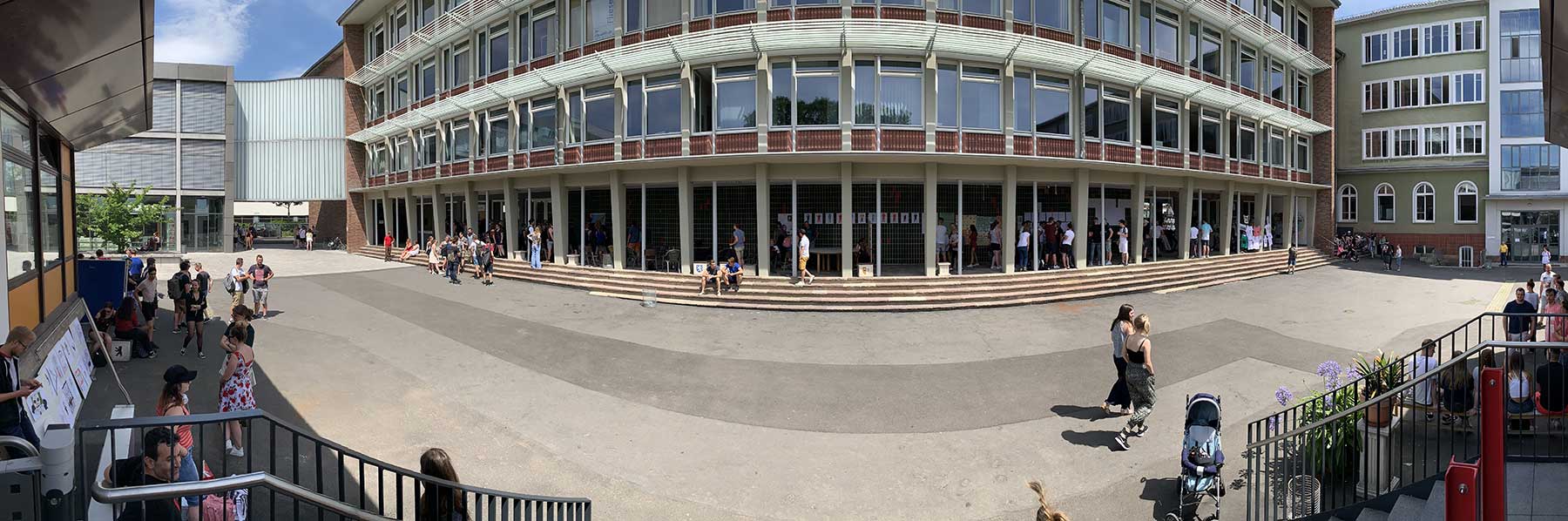 arnold-bode-tag-impression_13_-2019 Impression gebäude b der abs